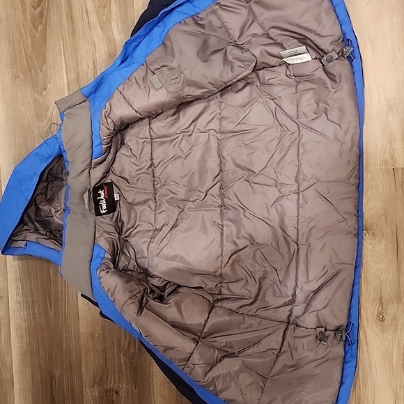 Womens Winter Jacket And Toques - Picture 5 of 10